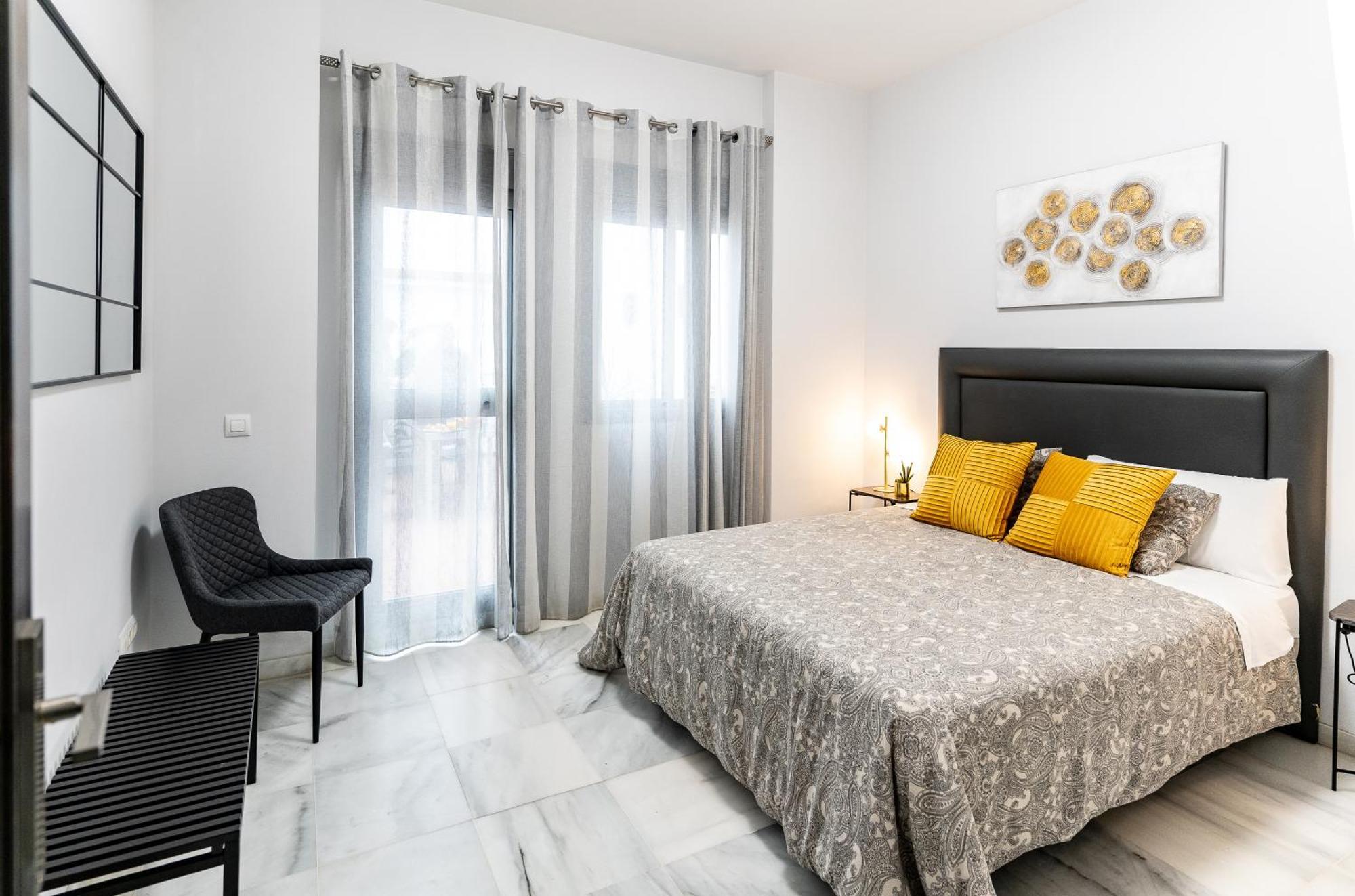 Triana Deluxe Con Patio Privado Séville