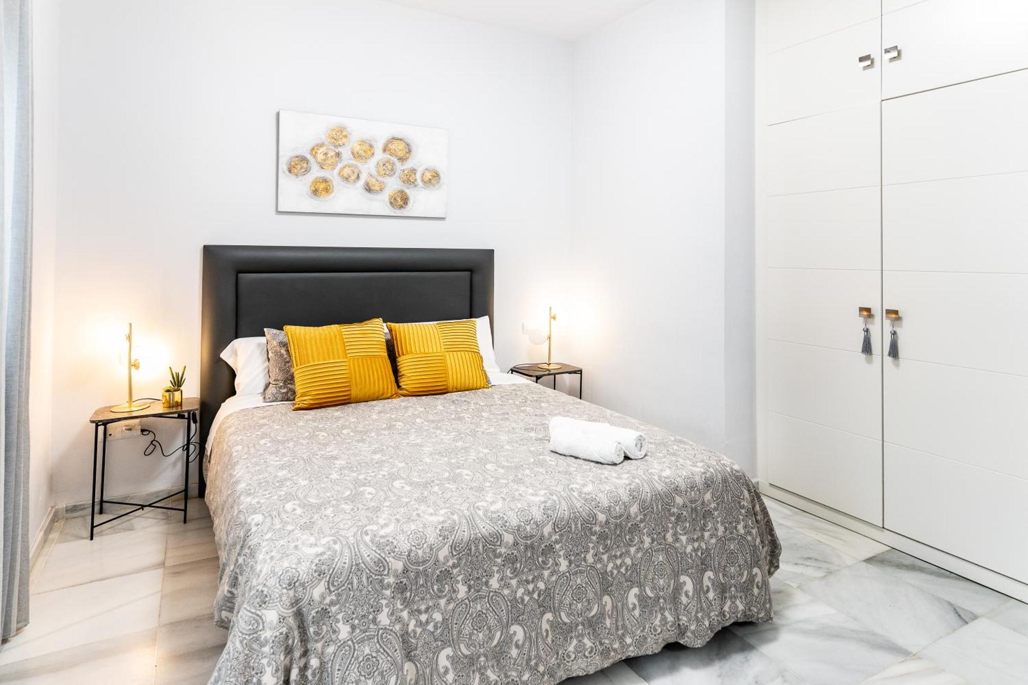 Triana Deluxe Con Patio Privado * Séville
